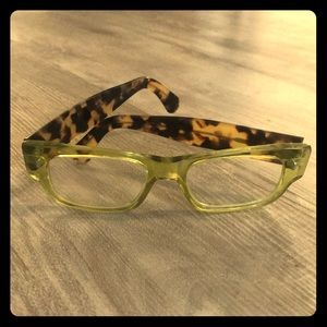 Dan Deutsch signature look